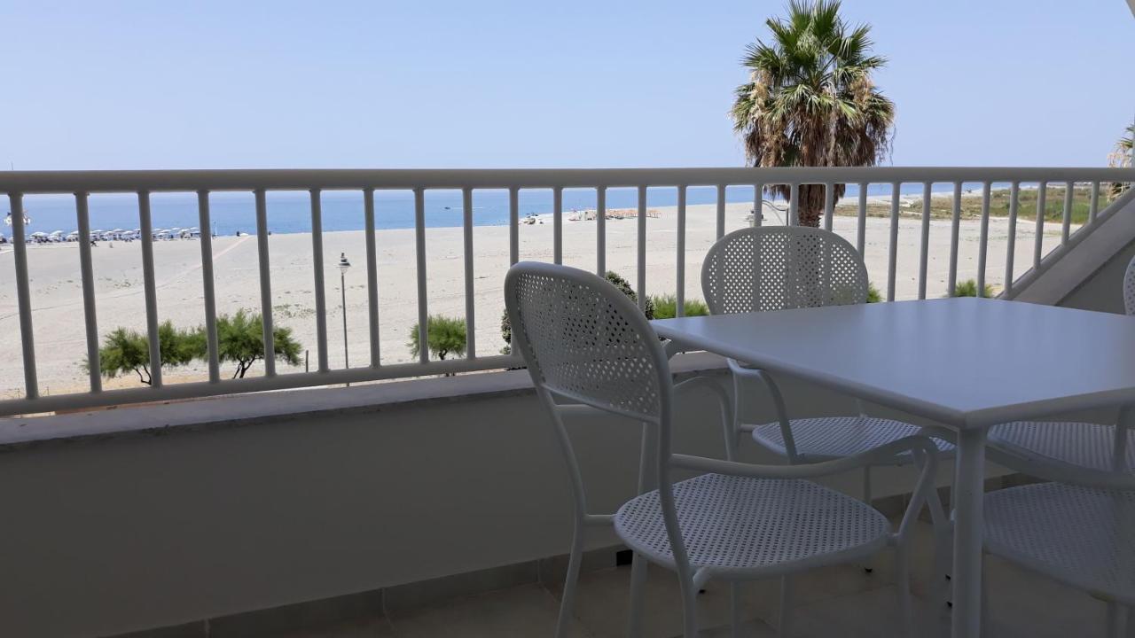 Mare Blu Gizzeria Exterior foto